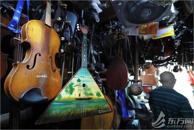 上海肇周路乐器修理铺搬迁，“海上修琴师”宝藏在烟火气中传来阵阵雅歌